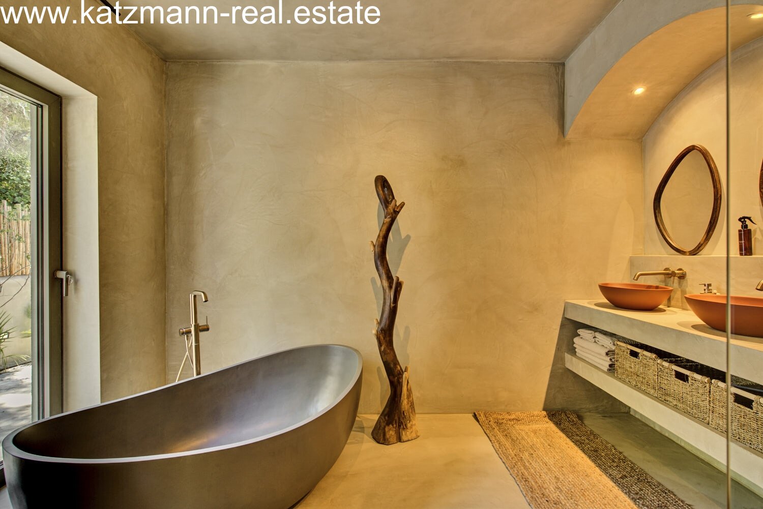 Yin Yang – Villa in Can Furnet