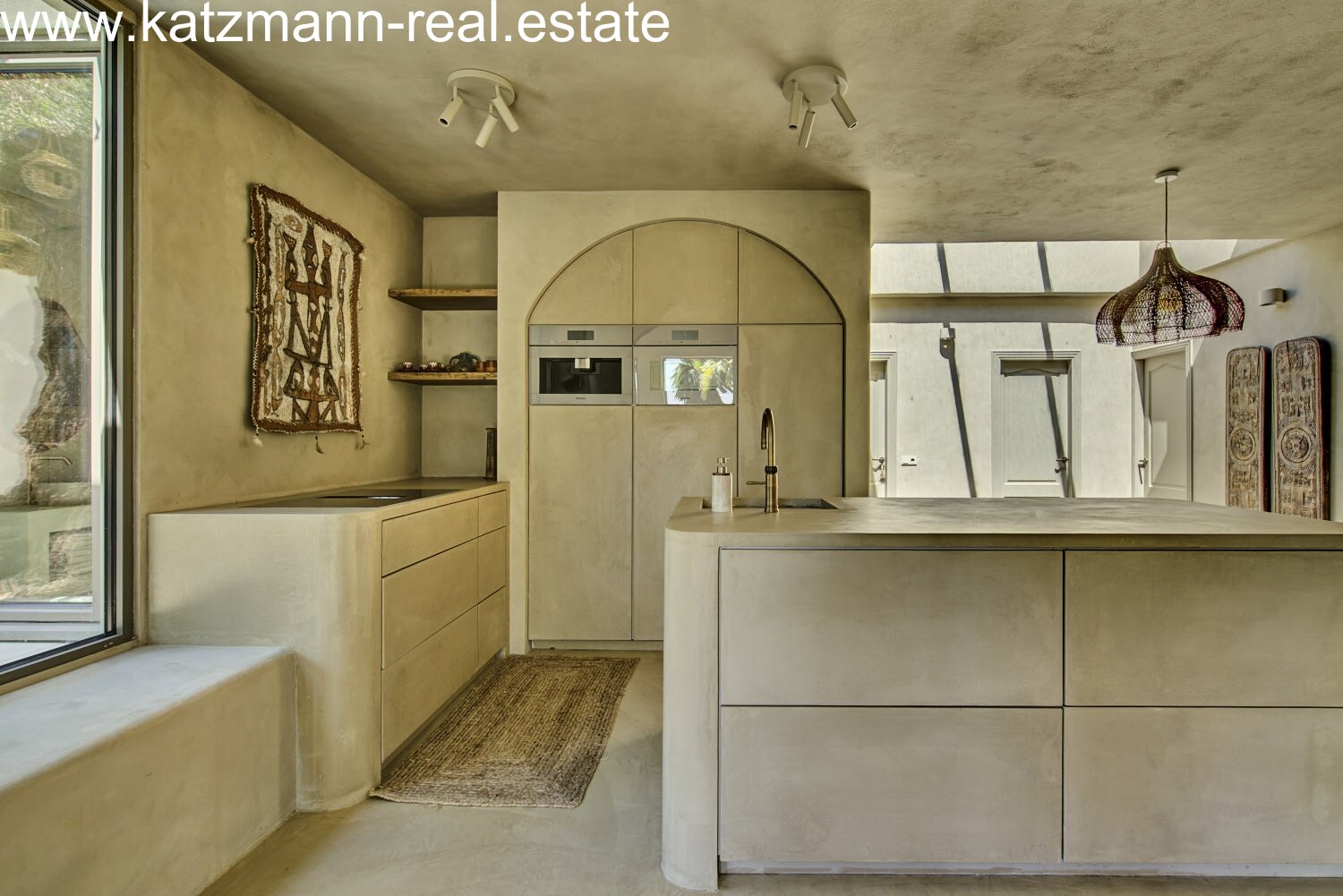 Yin Yang – Villa in Can Furnet