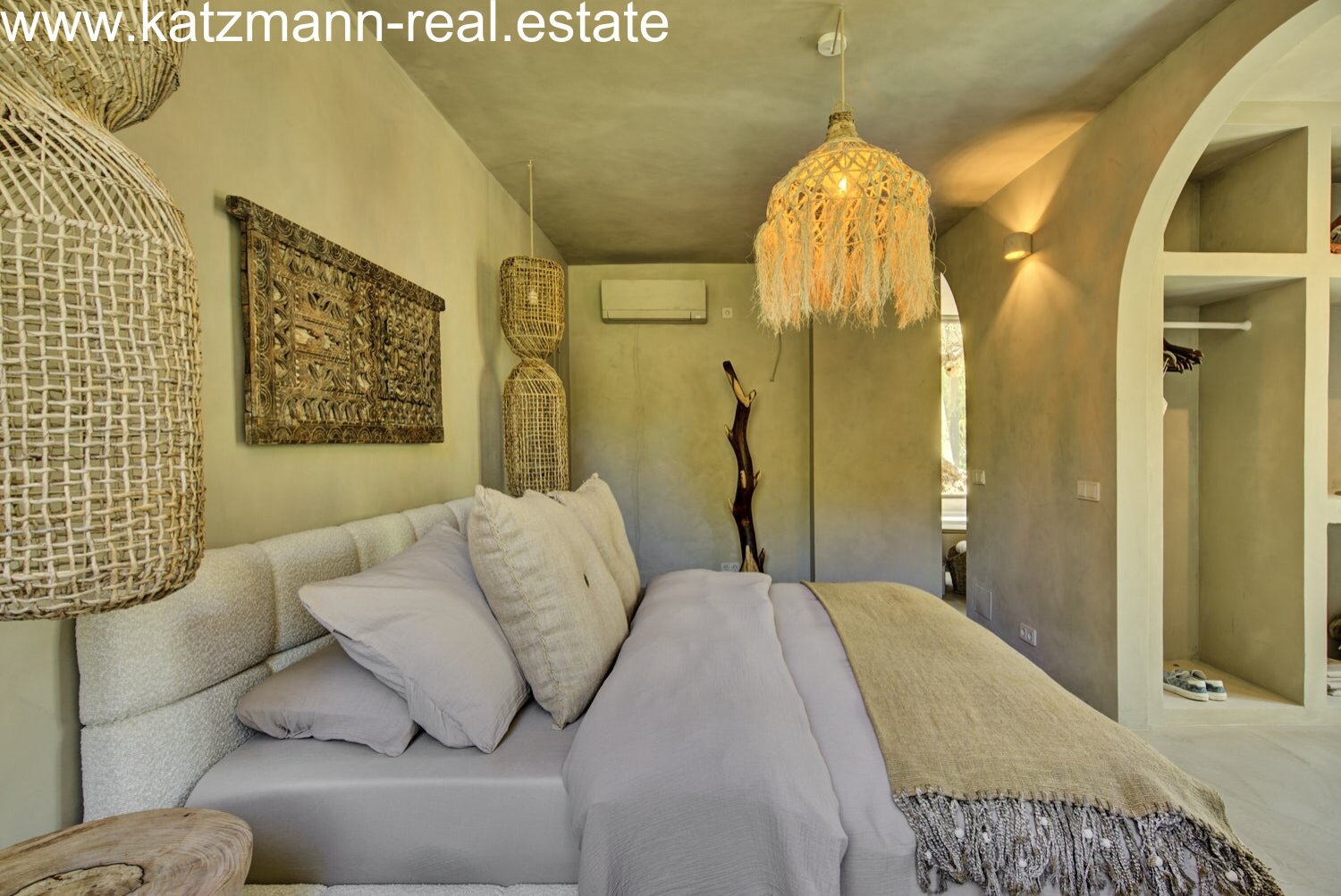 Yin Yang – Villa in Can Furnet