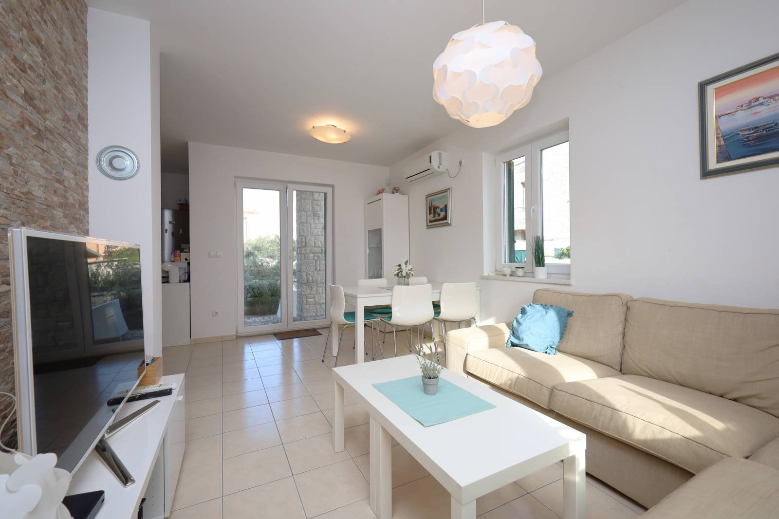 571368 - Villa in Vodice