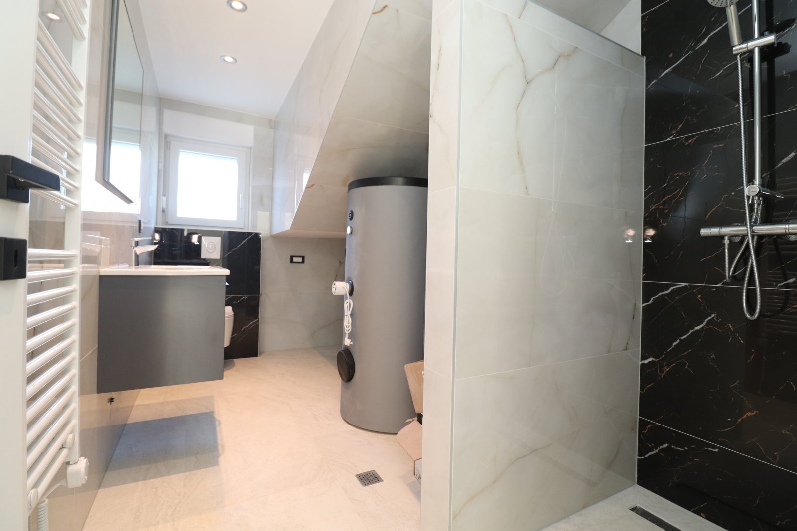 277086 - Villa in Tribunj