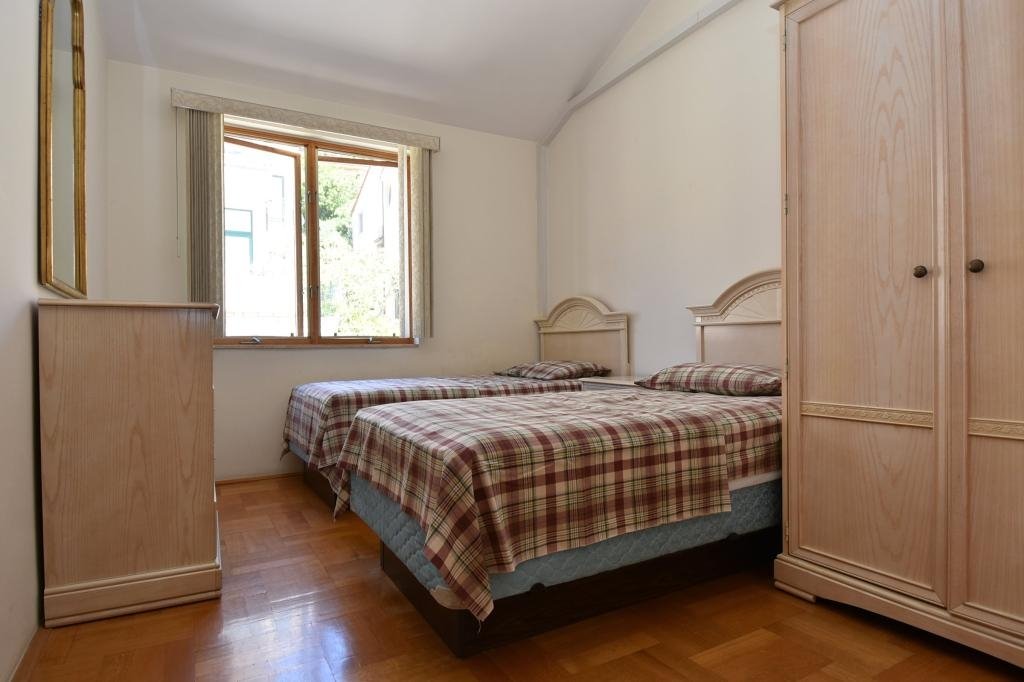 303810 - Villa in Murter