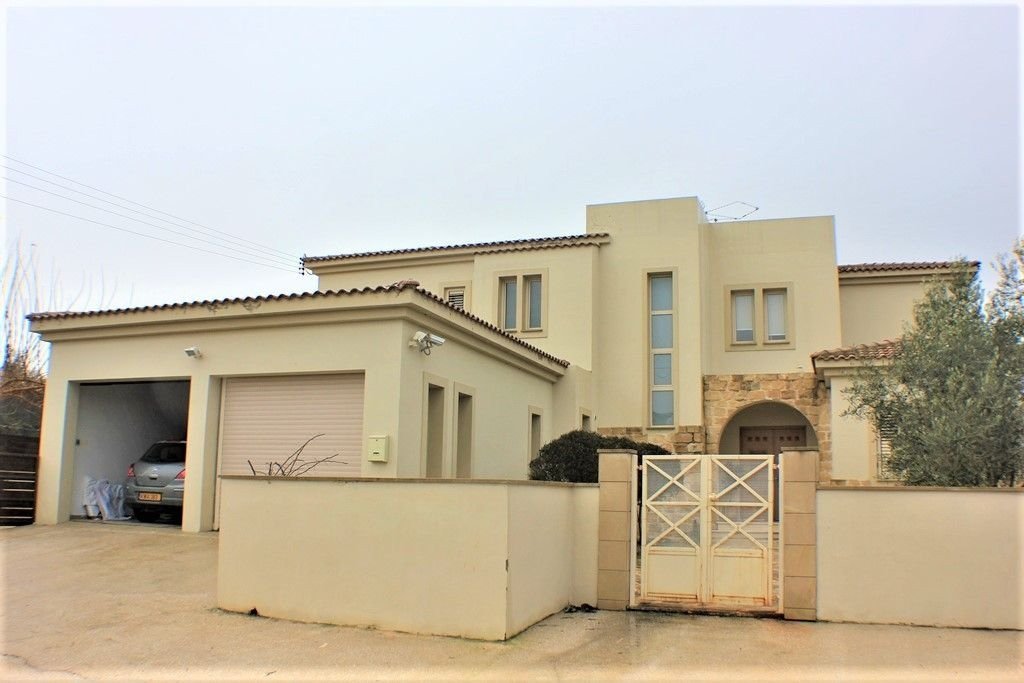 For Sale large private villa in Polemi village of Paphos in a private beautiful green area at the outskirts of the Village.Private big swimming po...