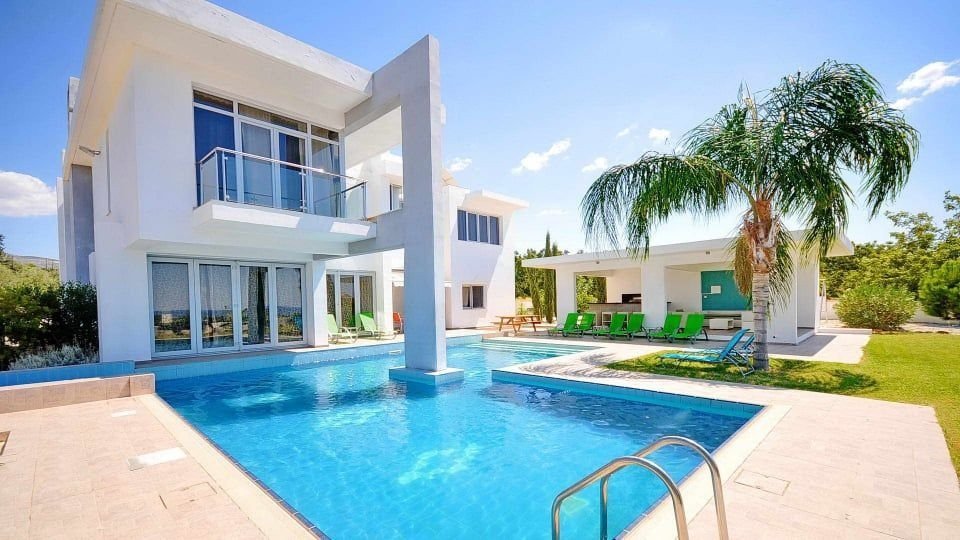 For Sale Luxury Modern VIlla in lower Pegeia based on a plot of land of 5,381m2, with parking space for 2 cars.
This Villa fully Renovated on 2017.... For Sale Luxury Modern VIlla in lower Pegeia based on a plot of land of 5,381m2, with parking space for 2 cars.
This Villa fully Renovated on 2017....