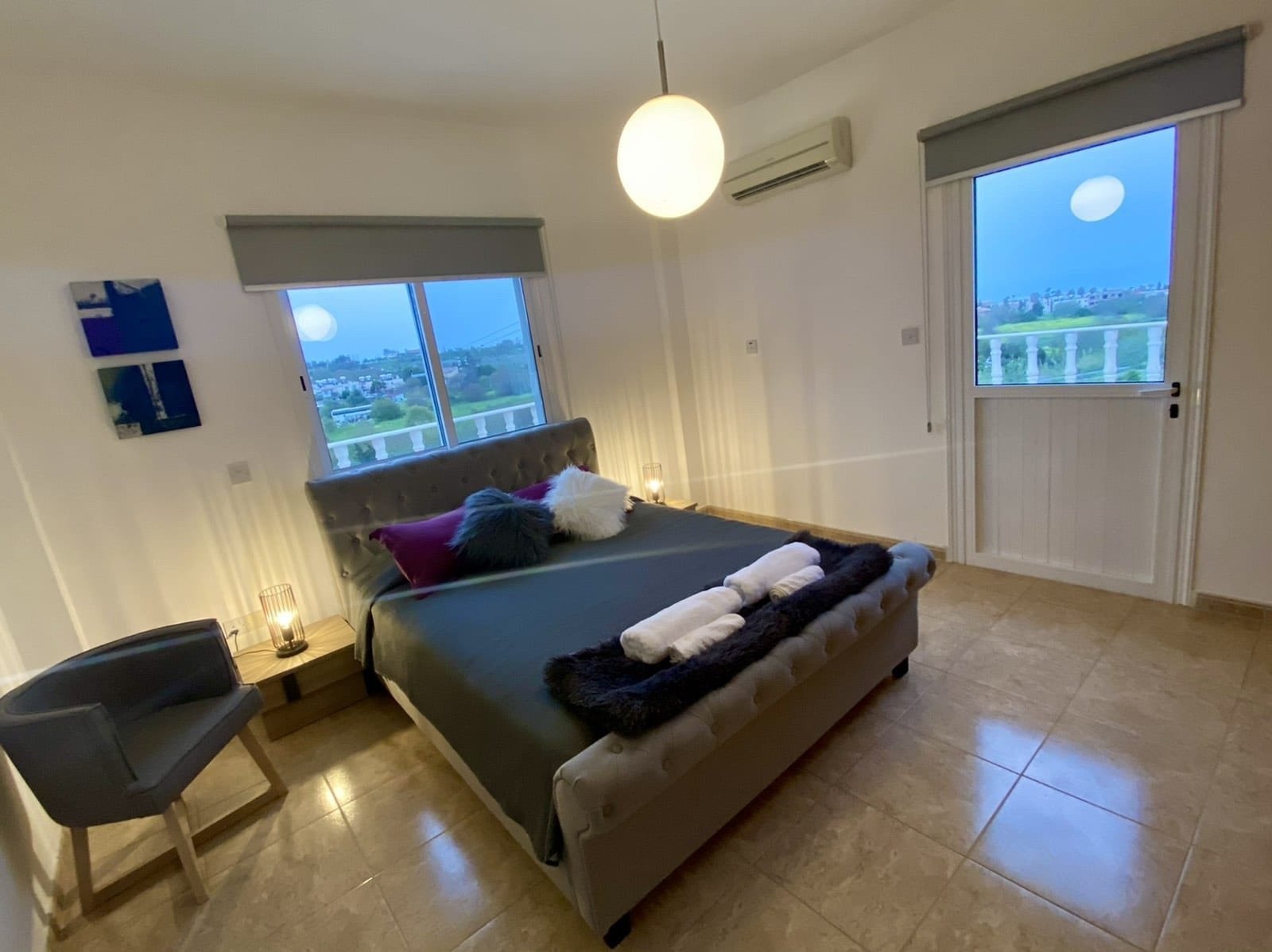Resale This 5 bedroom villa is located in lower Chloraka -Pafos.The entrance, dining room, 2 living rooms, kitchen, 2 bathrooms, kitchennete, & 1...