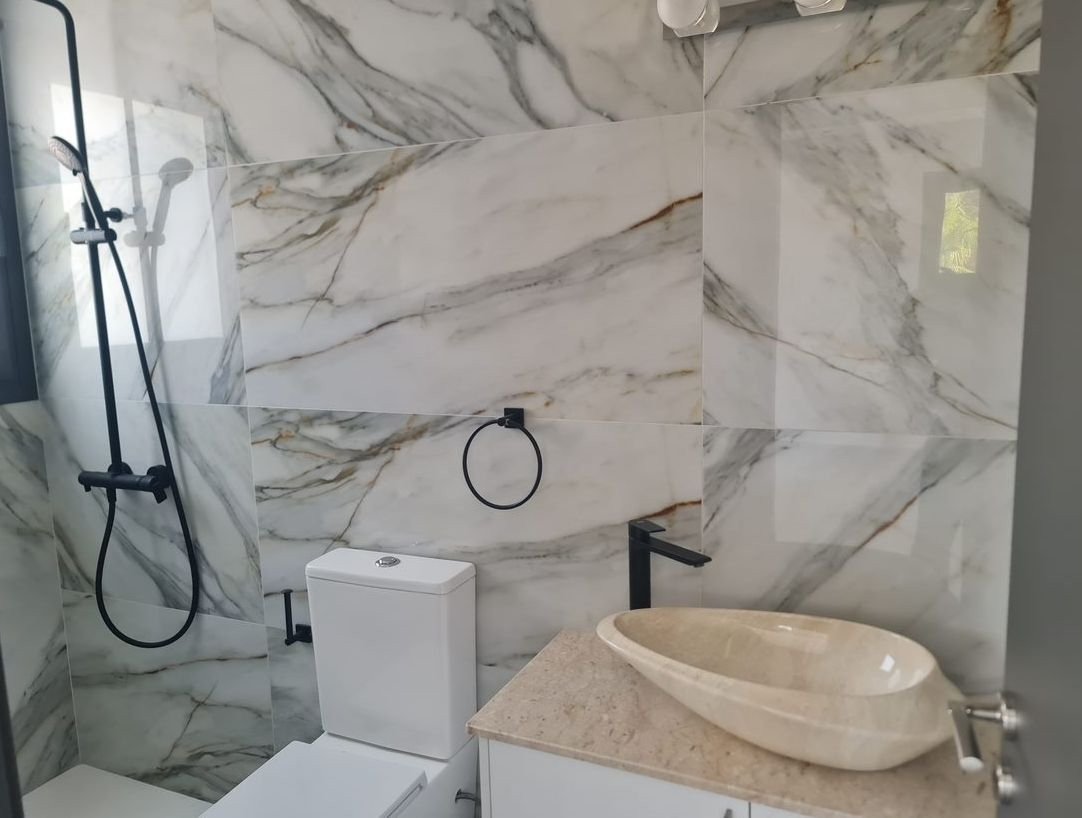 At a prime location in the heart of Kato Paphos now for sale, KEY READY New Penthouse Apartment 402 just 10 mins walk to the KINGS AVENUE MALL, 4 m...