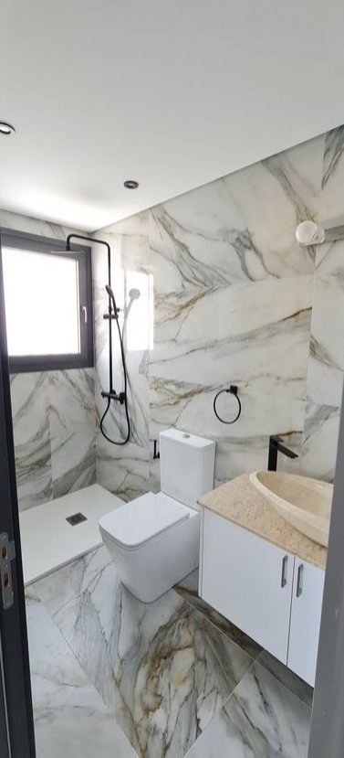 At a prime location in the heart of Kato Paphos now for sale, KEY READY New Penthouse Apartment 402 just 10 mins walk to the KINGS AVENUE MALL, 4 m...