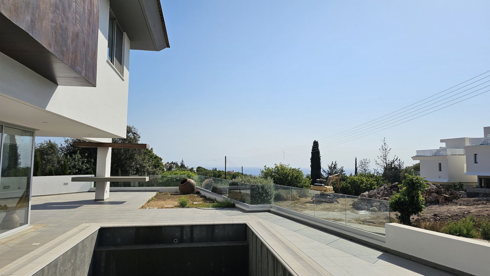 Modern 5-Bedroom Villa for Sale in Konia, Paphos – Ideal Investment in CyprusDiscover this exceptional villa for sale in Konia, Paphos, offering th...