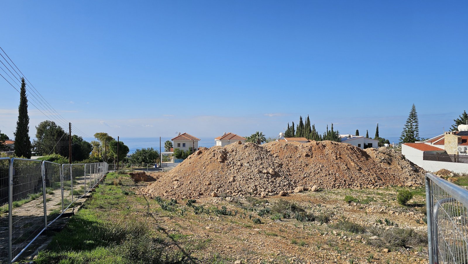 For sale is a stunning, modern detached villa currently under construction in the sought-after area of Tala. With a spacious internal area of 488 m...