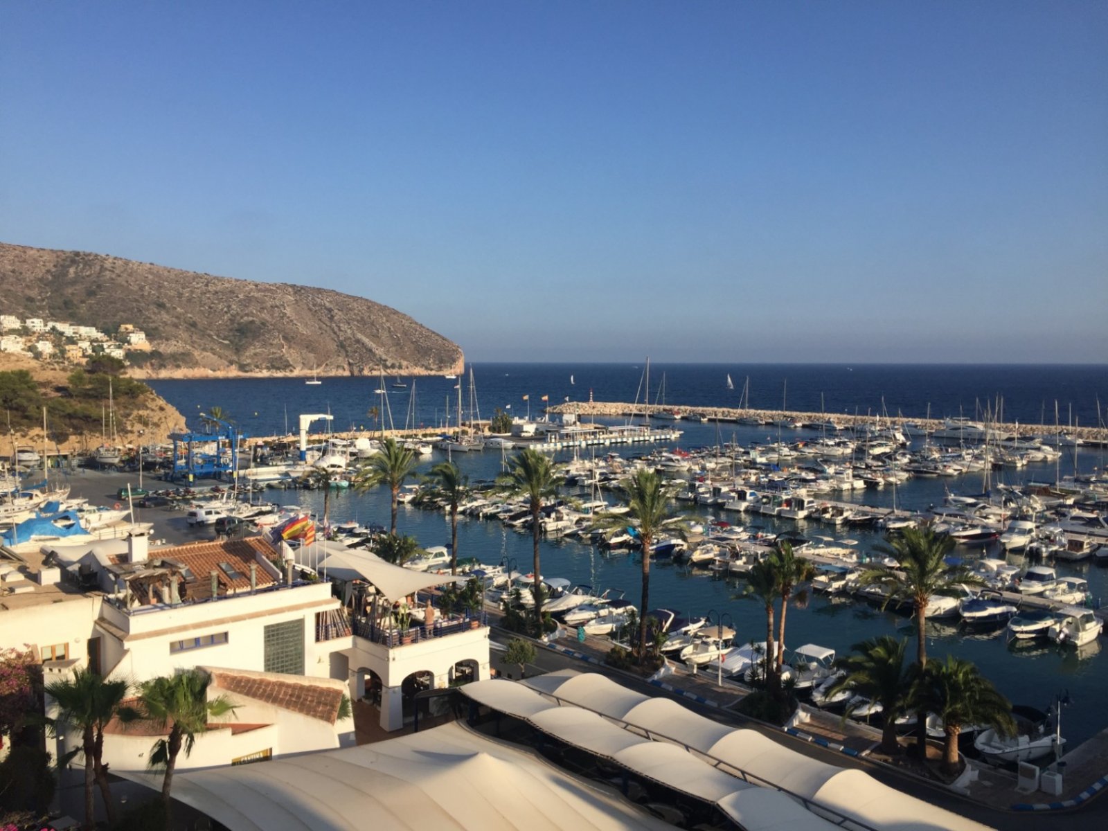 Exclusive harbor residence with panoramic view - your dream home between the Mediterranean and mountain scenery! Exclusive harbor residence with panoramic view - your dream home between the Mediterranean and mountain scenery!