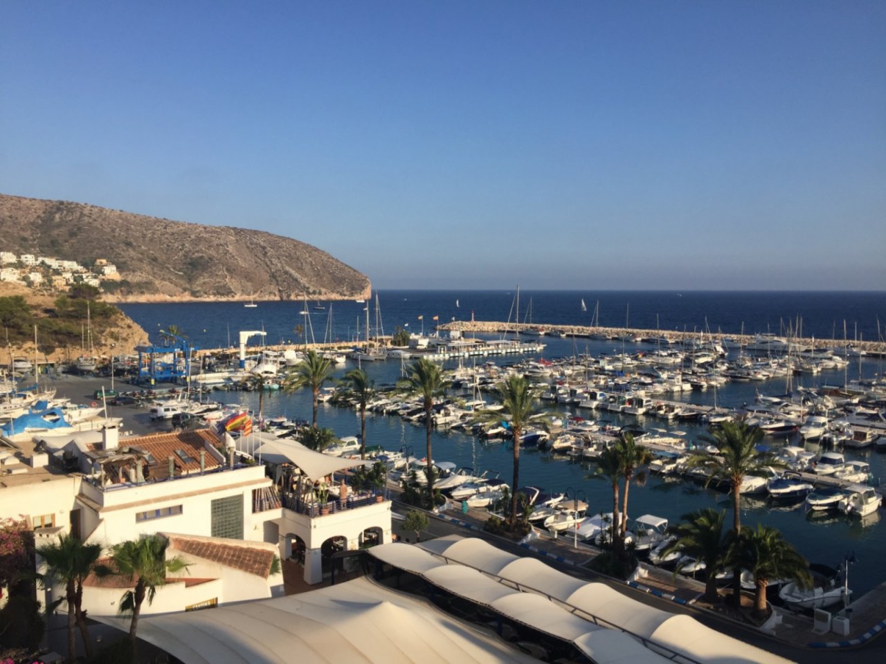 Exclusive harbor residence with panoramic view - your dream home between the Mediterranean and mountain scenery! Exclusive harbor residence with panoramic view - your dream home between the Mediterranean and mountain scenery!