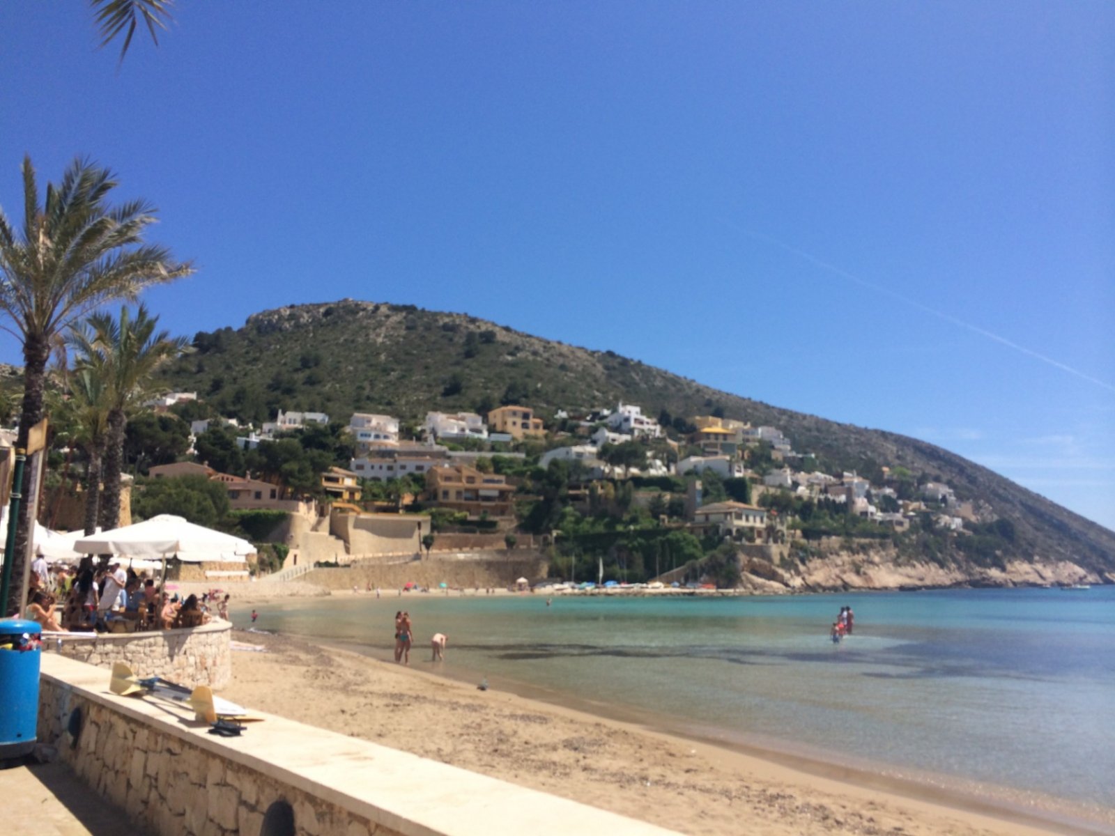 Acogedora Villa en Moraira
Descubre esta excepcional villa ubicada en el corazón de Moraira, un destino privilegiado en la costa de Alicante. Este...