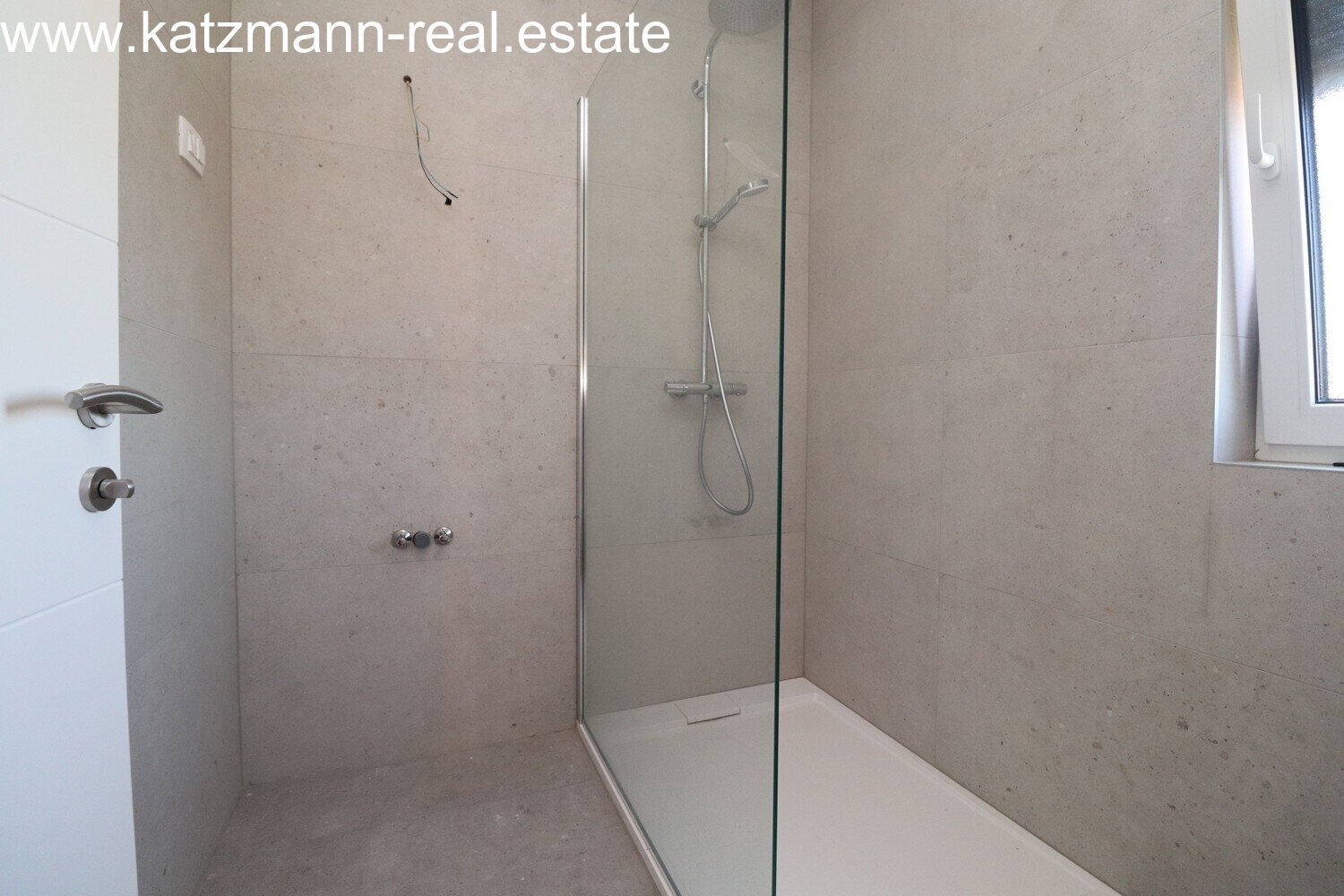 Neubau-Wohnung in erster Meereslage mit Panoramablick - Betina, Tisno