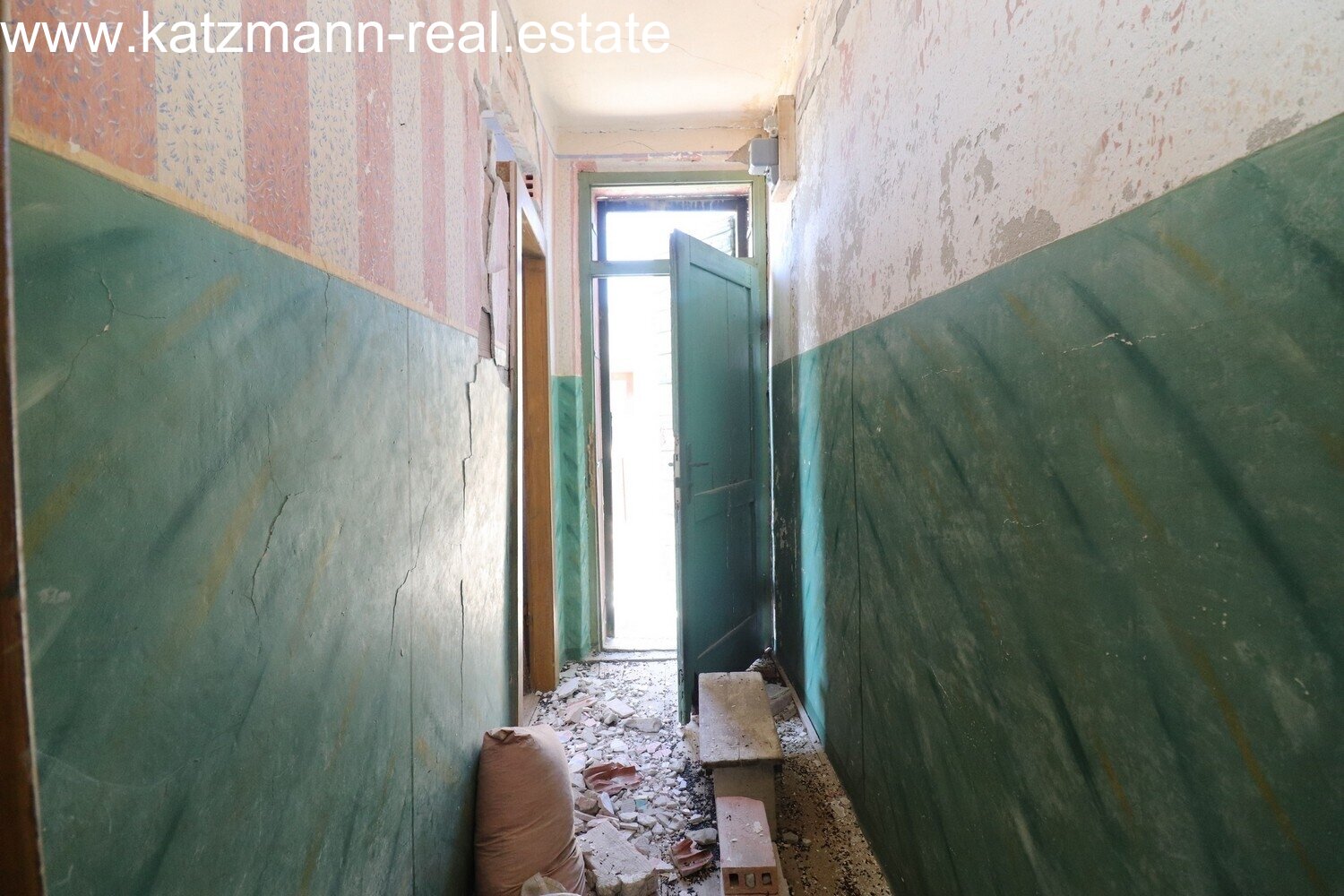 Renovierungsobjekt in Strandnähe - Brodarica