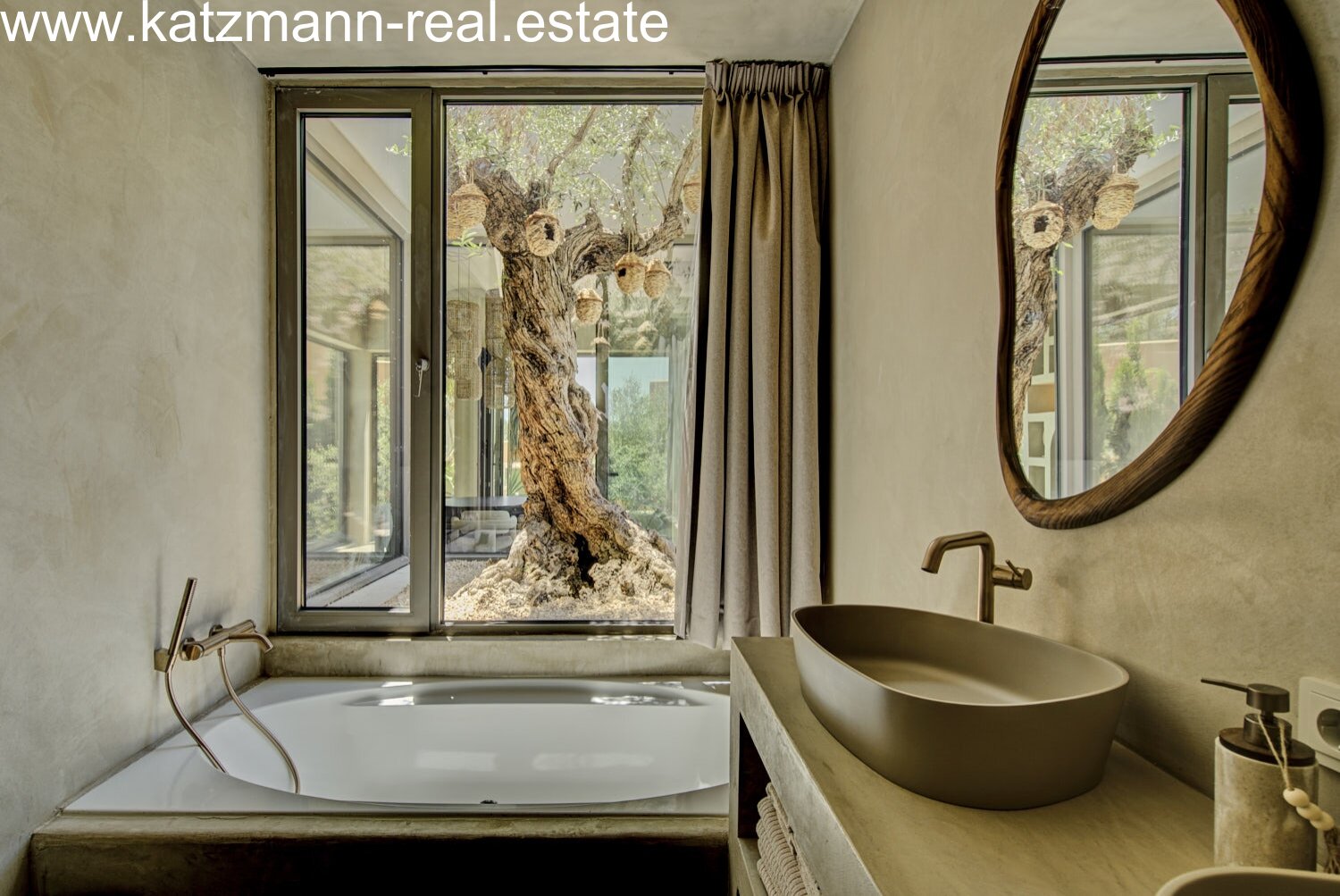 Yin Yang – Villa in Can Furnet