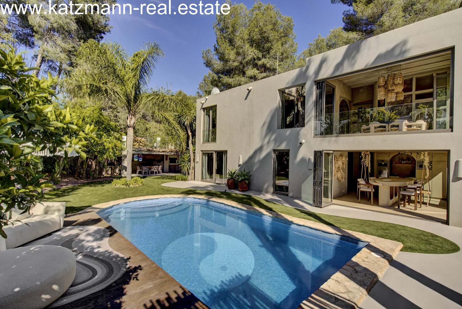 Yin Yang – Villa in Can Furnet