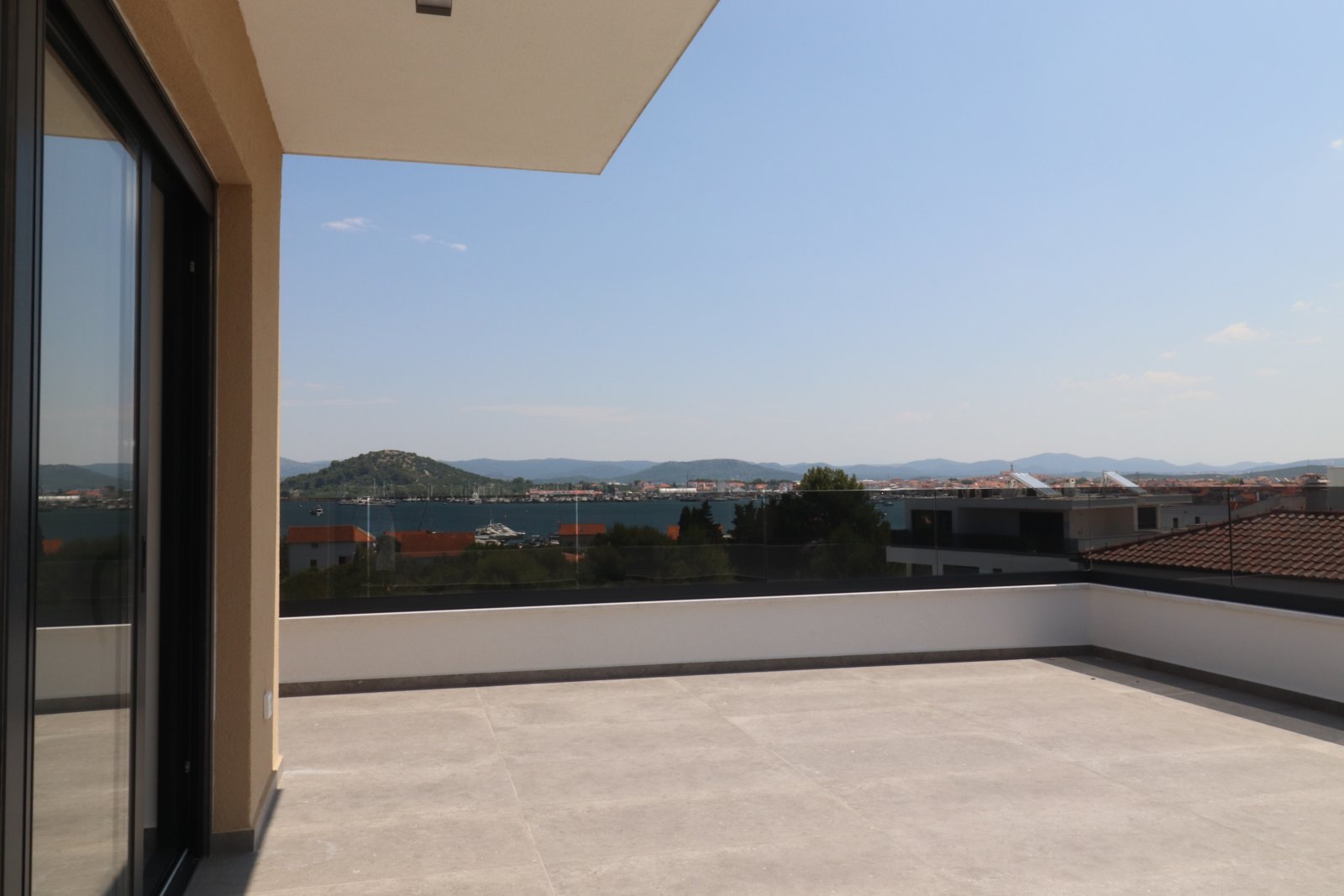 273709 - Wohnung in Murter