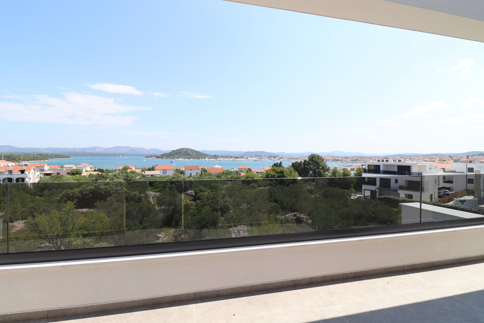 273709 - Wohnung in Murter