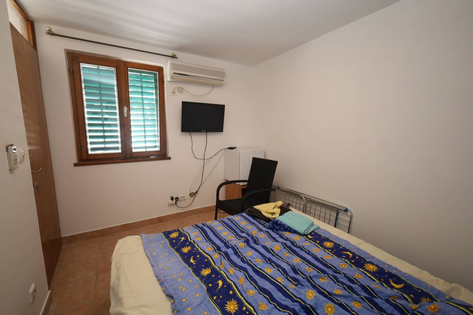 648424 - Villa in Vodice