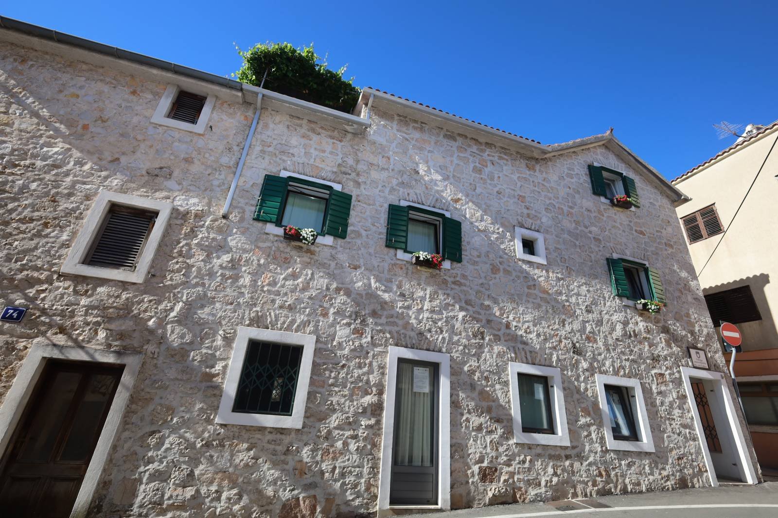 625347 - Villa in Vodice