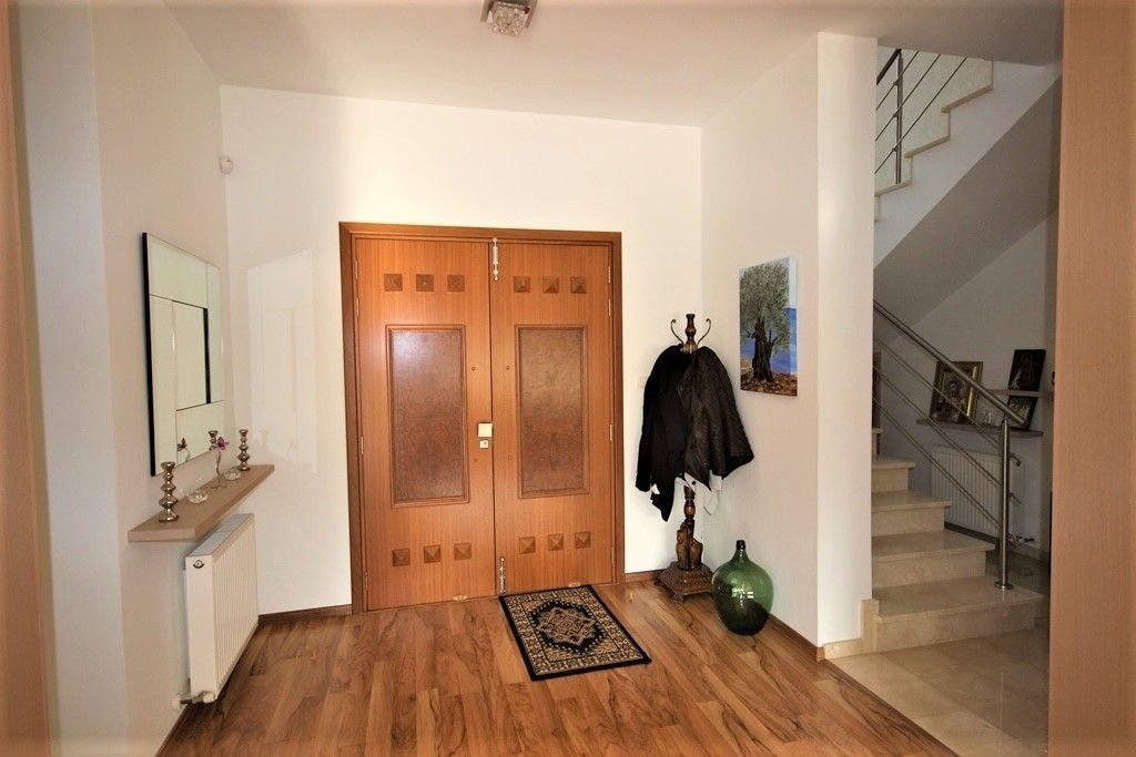 For Sale large private villa in Polemi village of Paphos in a private beautiful green area at the outskirts of the Village.
Private big swimming pool