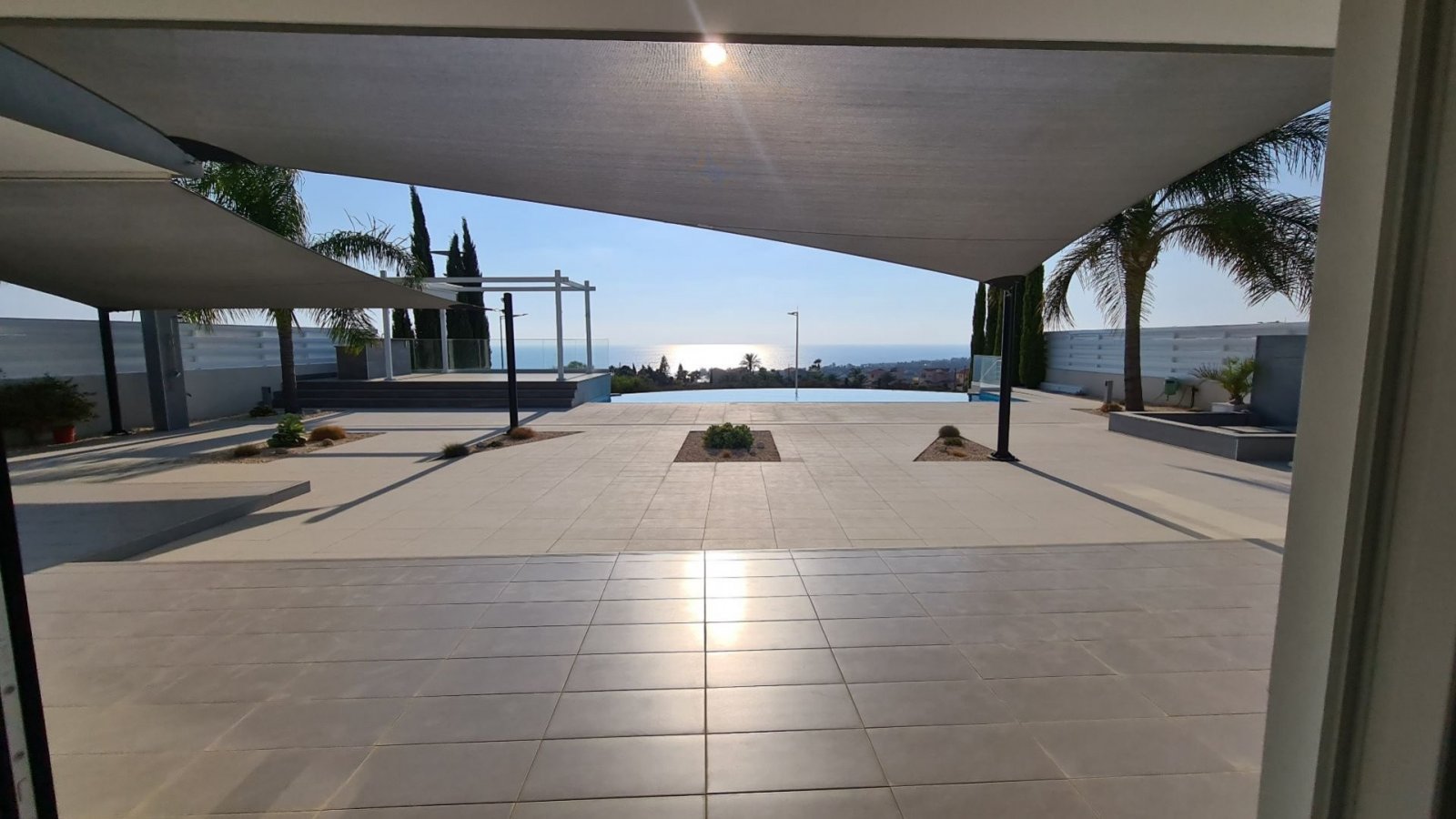 For sale: This beautiful detached villa in Pegeia - Sea Caves offers spacious living in one of the areas most sought-after locations. With an internal