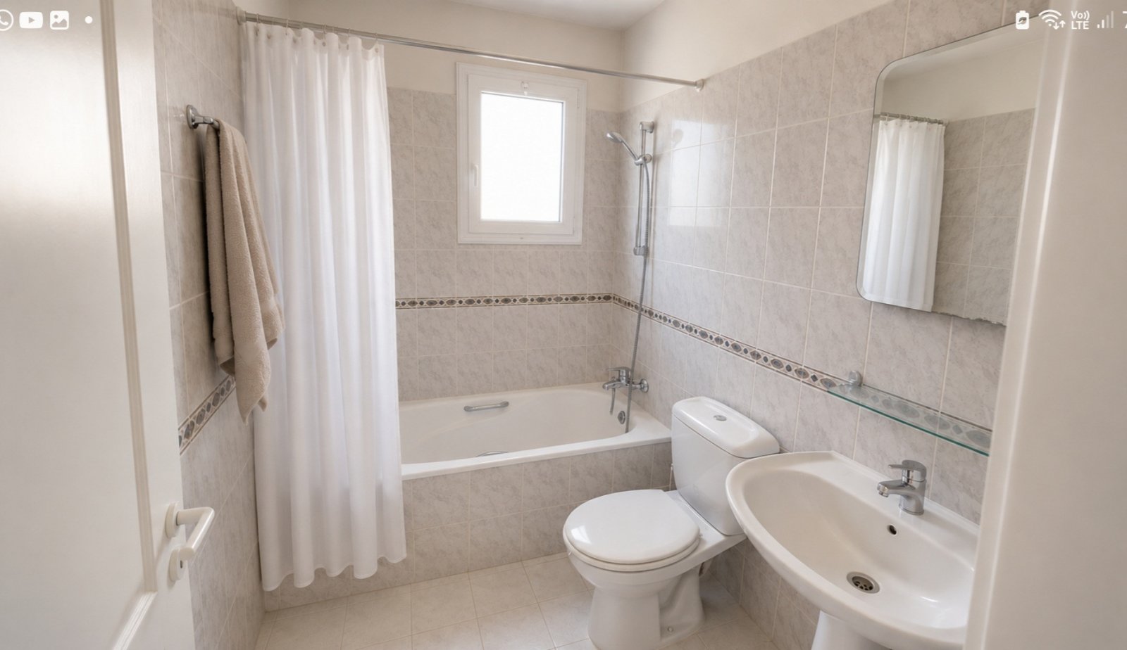 For sale: Detached villa in the popular area of Kato Paphos - Universal. This well-maintained resale property offers a generous internal space of 138