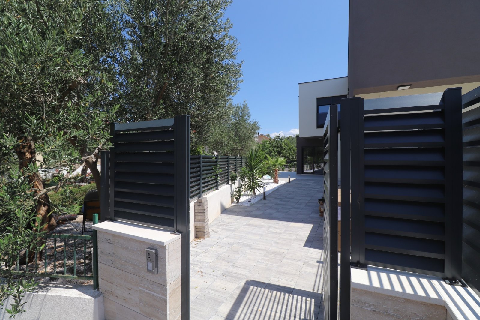 274848 - Villa in Vodice
