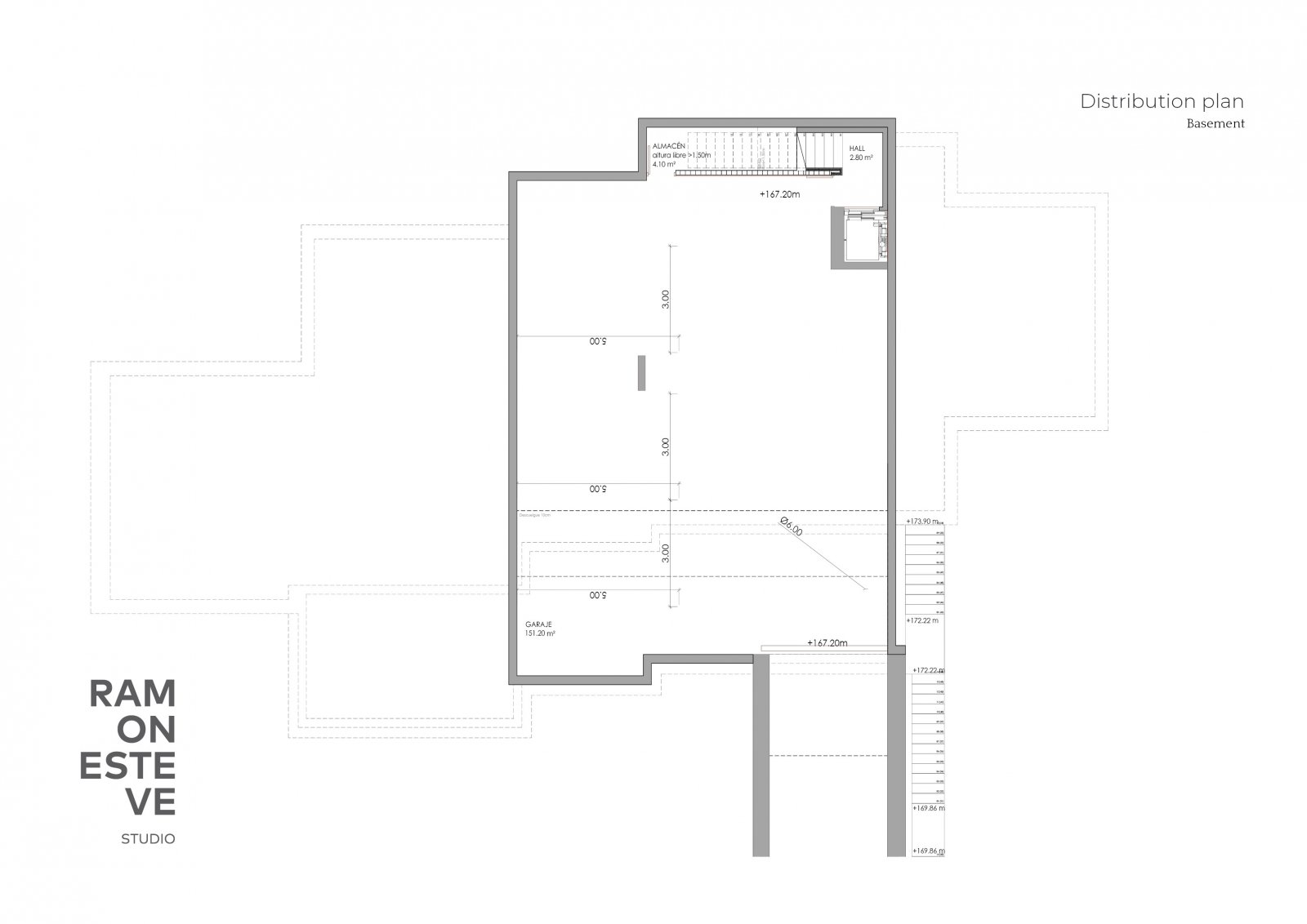 Cette élégante villa design s’étend sur quatre étages, reliés de manière transparente par un escalier intérieur et un ascenseur. Son orientation su...