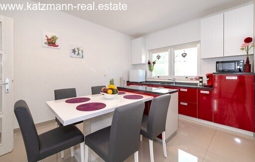 Freistehendes Erdgeschosshaus mit Garten - Vodice