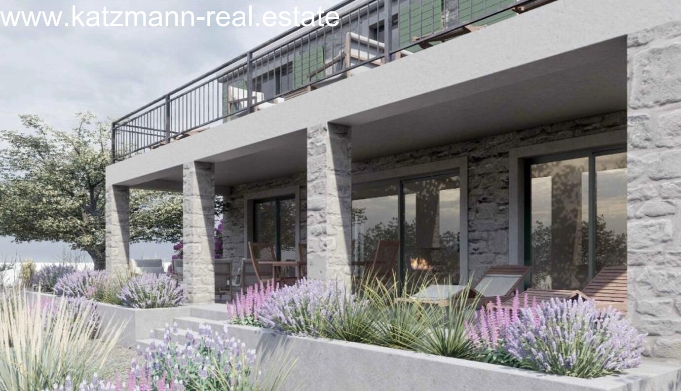 Baugrundstück mit Baugenehmigungsverfahren - Tribunj