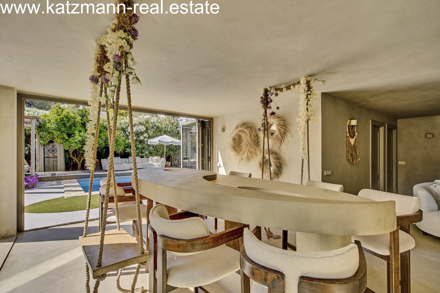 Yin Yang – Villa in Can Furnet