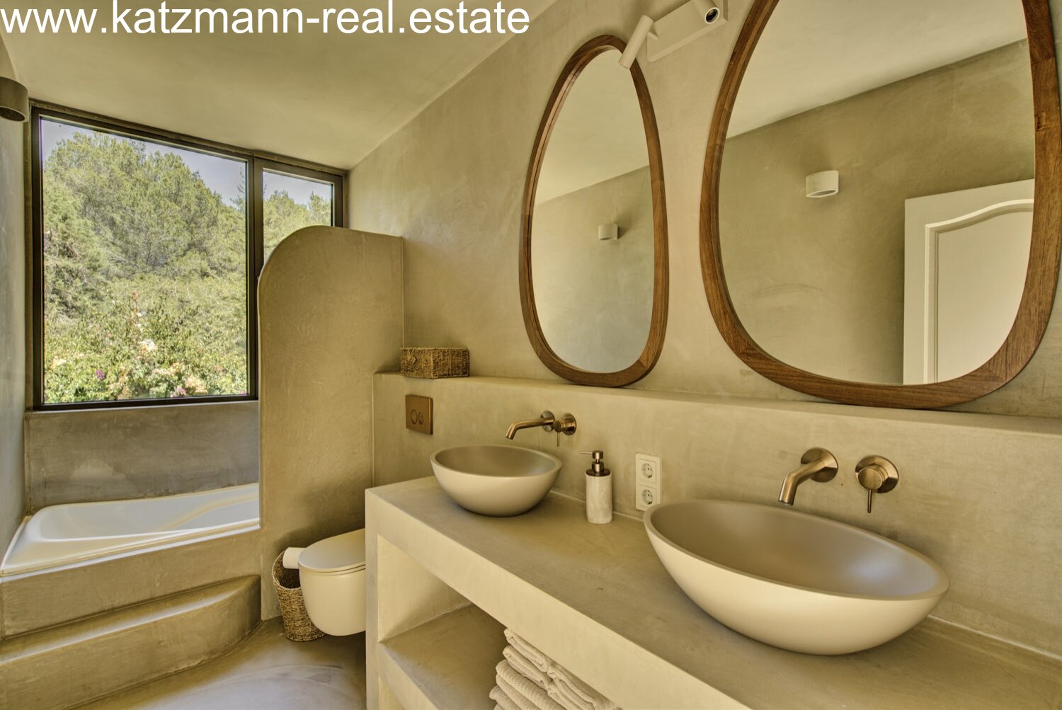 Yin Yang – Villa in Can Furnet