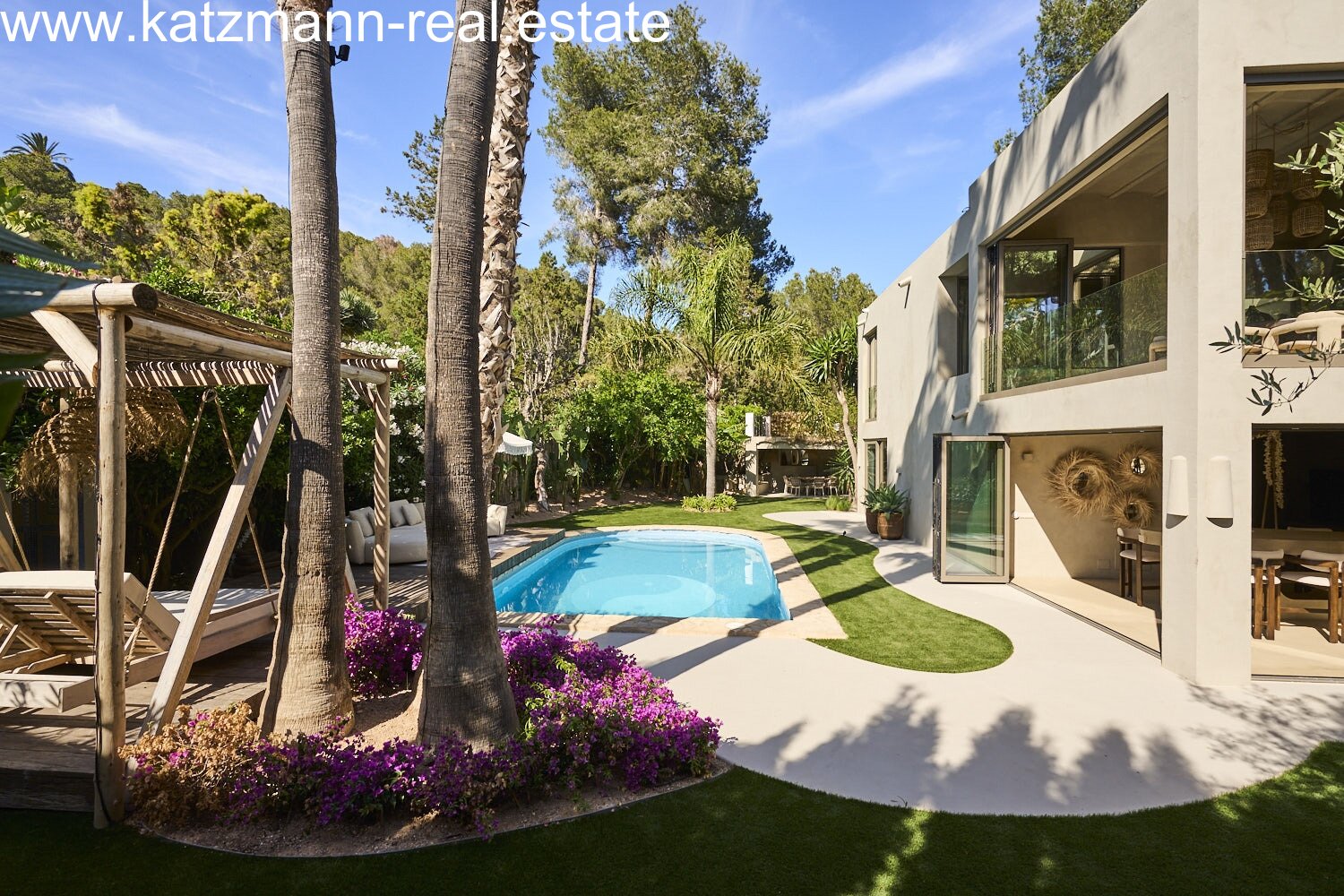 Yin Yang – Villa in Can Furnet