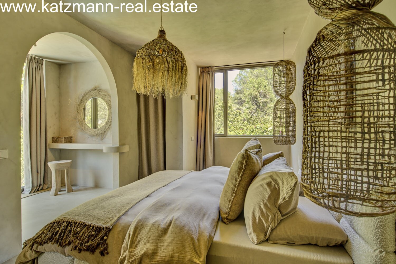 Yin Yang – Villa in Can Furnet