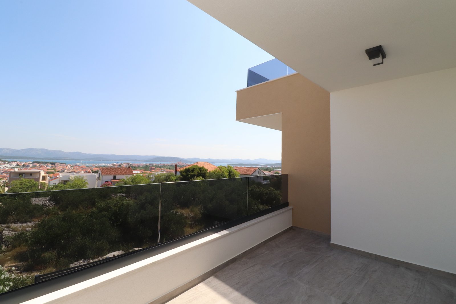 273700 - Wohnung in Murter