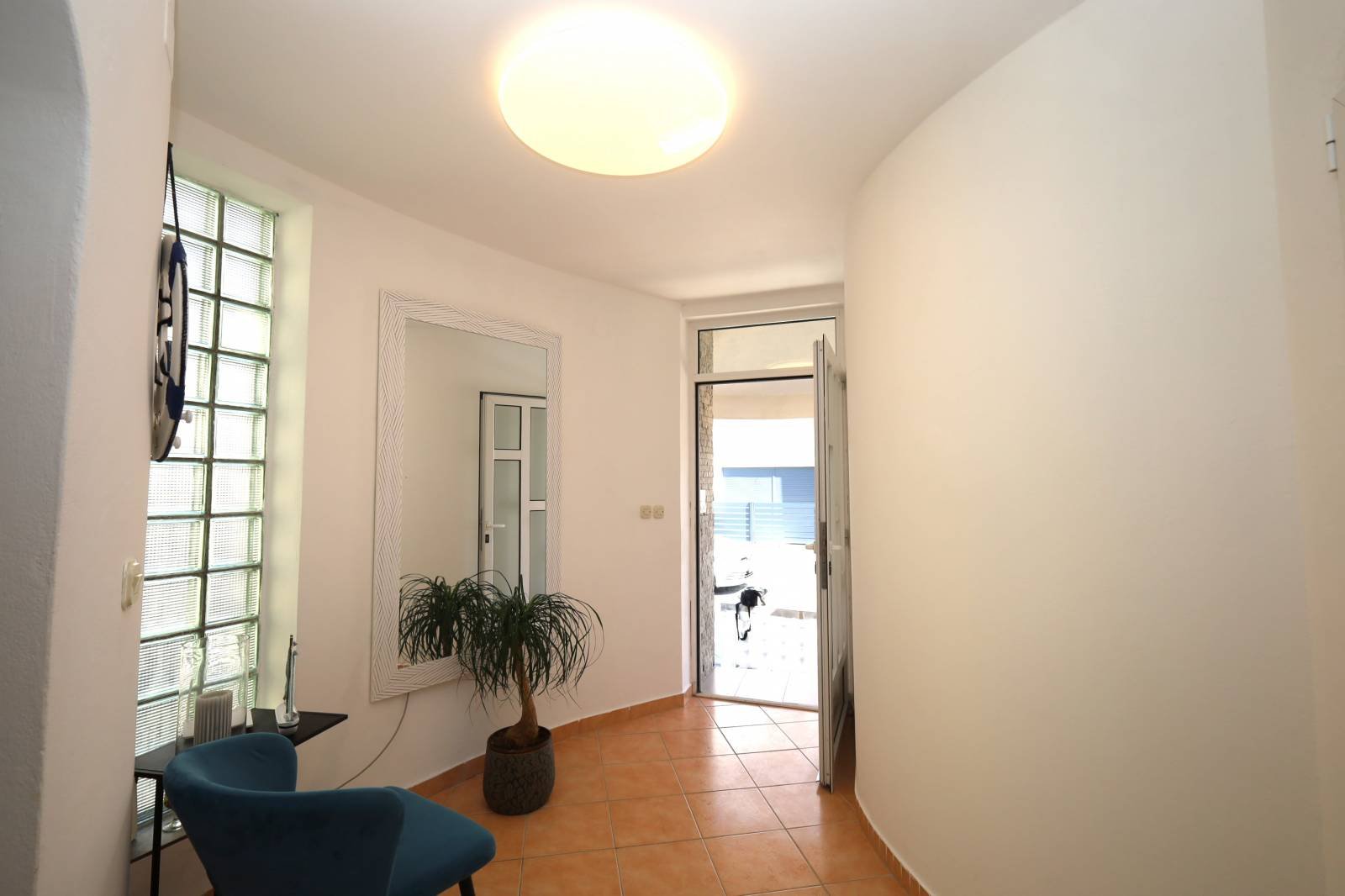 621077 - Villa in Vodice