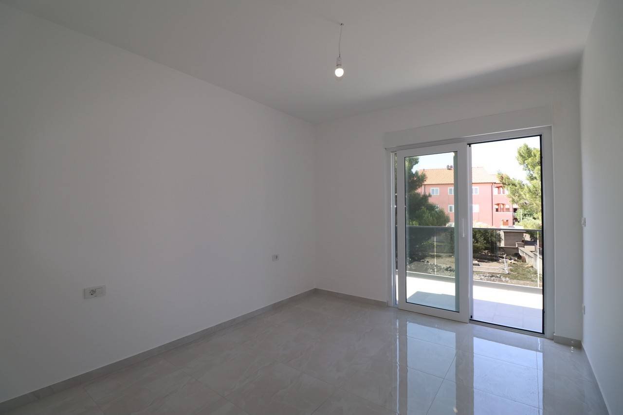 596677 - Villa in Vodice