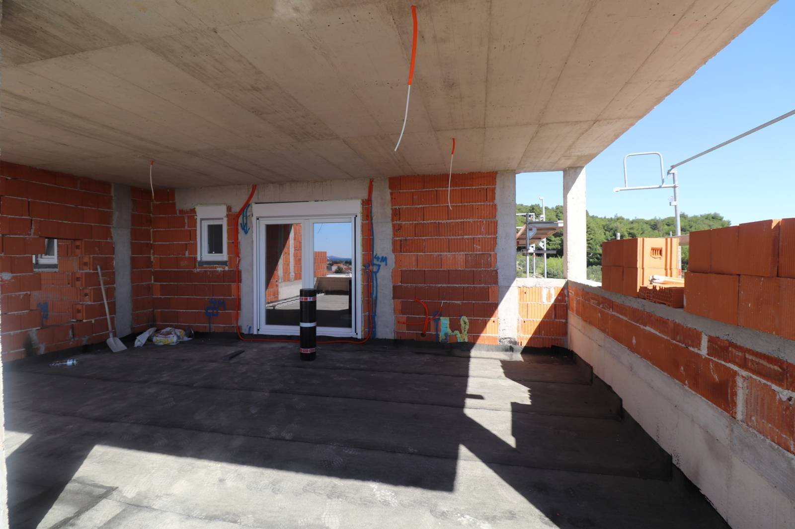 584253 - Villa in Tribunj