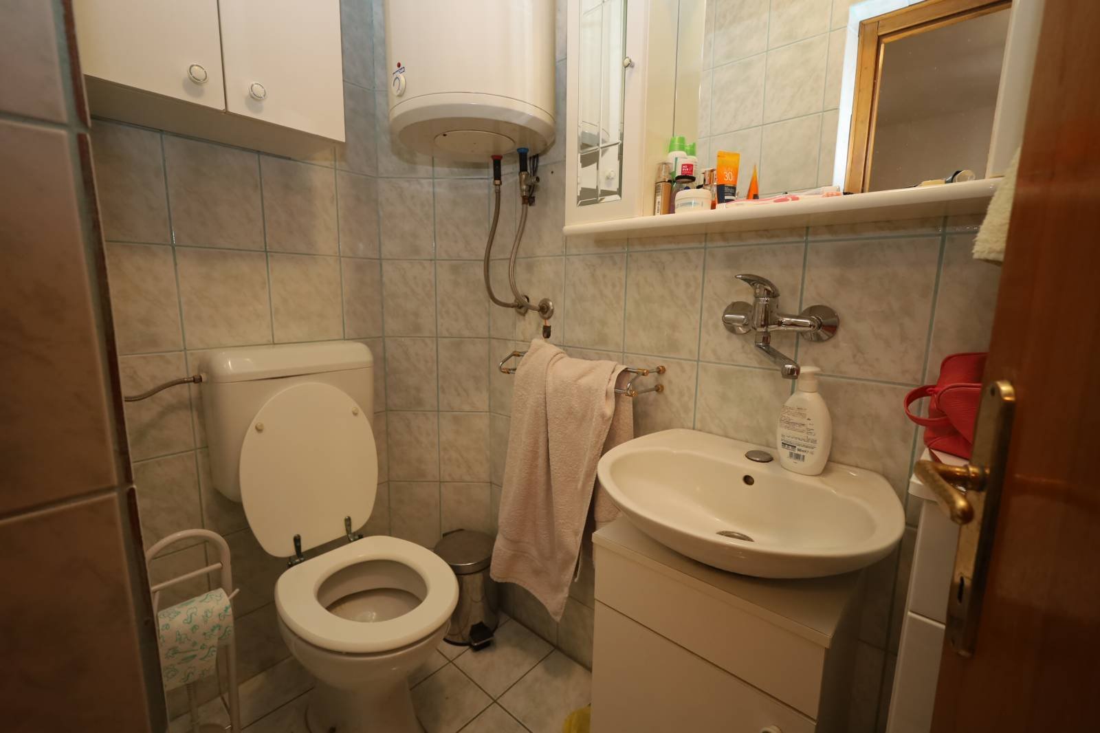 648424 - Villa in Vodice