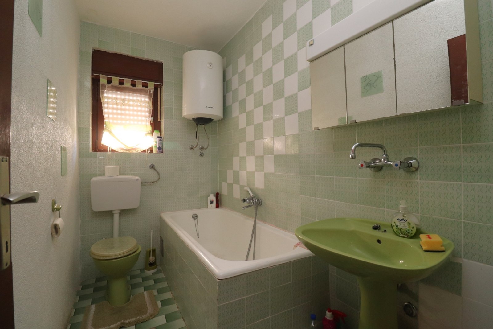 280073 - Villa in Vodice