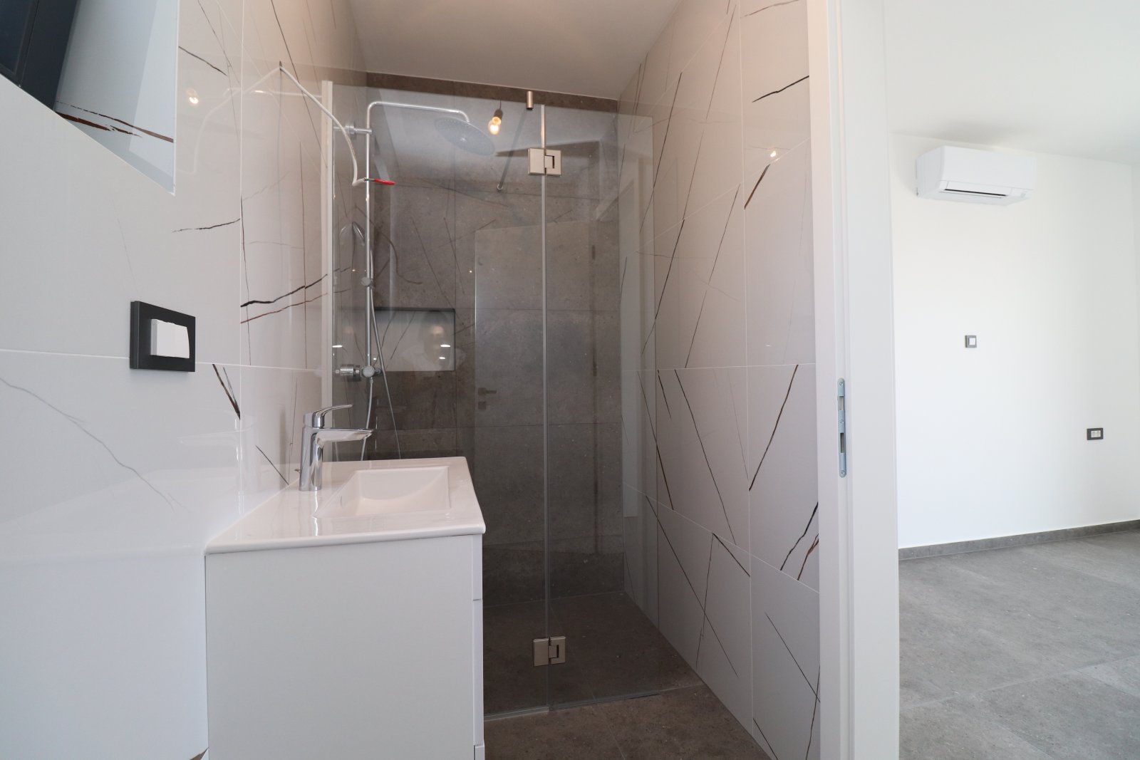 273709 - Wohnung in Murter