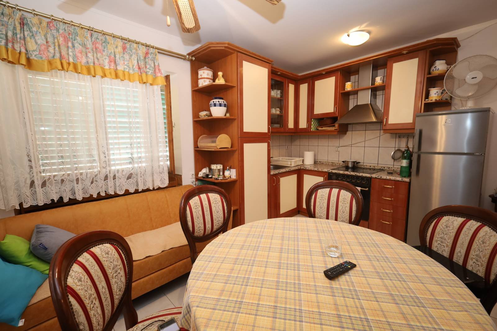 648424 - Villa in Vodice