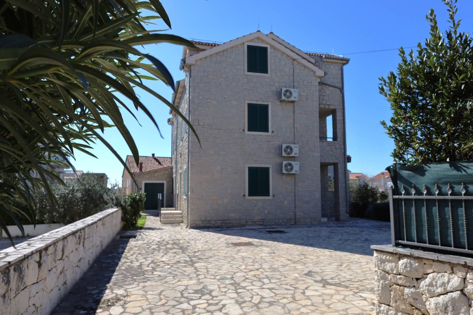 571368 - Villa in Vodice