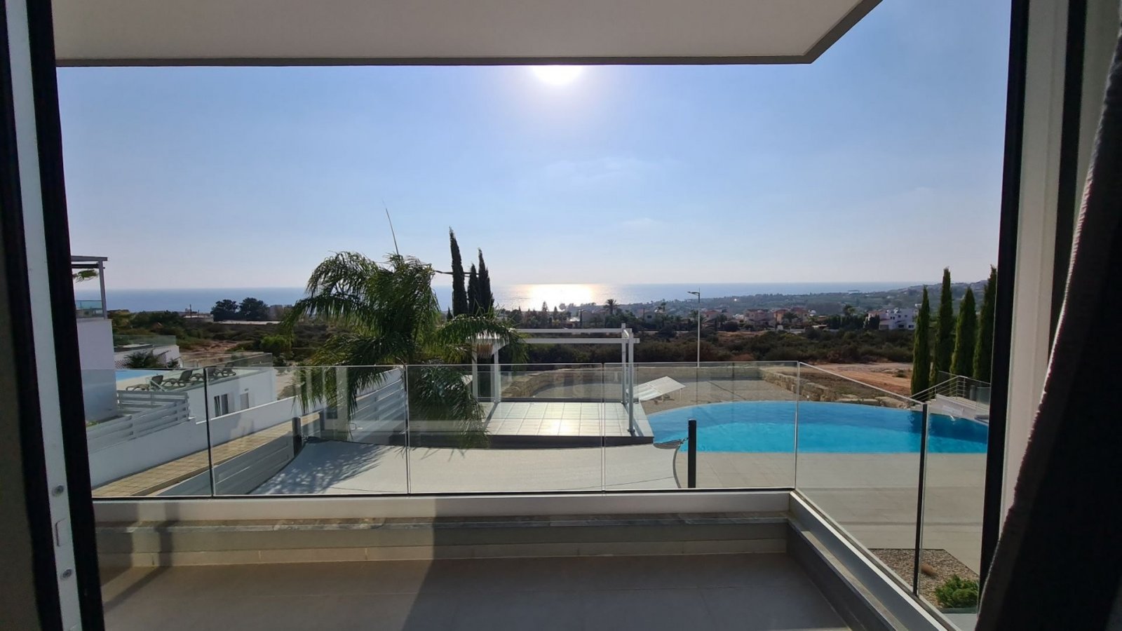 For sale: This beautiful detached villa in Pegeia - Sea Caves offers spacious living in one of the areas most sought-after locations. With an internal