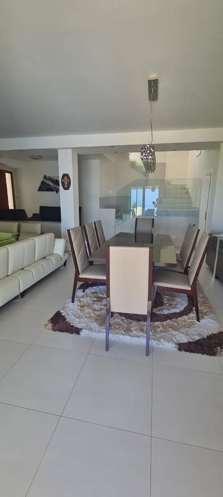 Beatifull villa in Tala offering panoramic sea views
Five bedrooms on suite
Underfloor heating
Heating panels at the walls
Fully equipped kitche