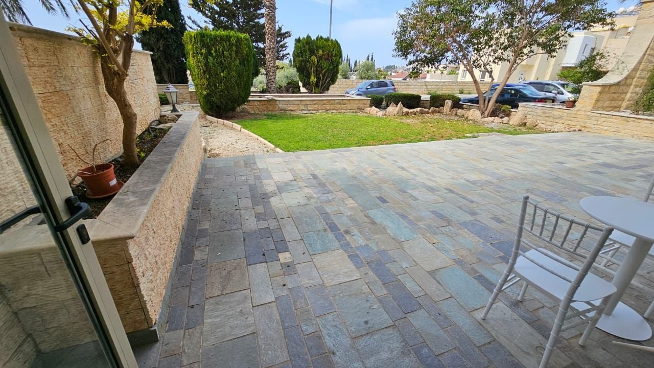 For sale is a beautifully renovated 3 studios apartments located in the vibrant area of Geroskipou. 3 Modern Fully Furnished Ground-Floor Studios in