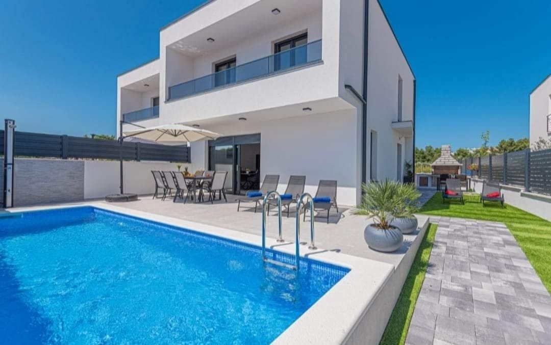 673088 - Villa in Vodice