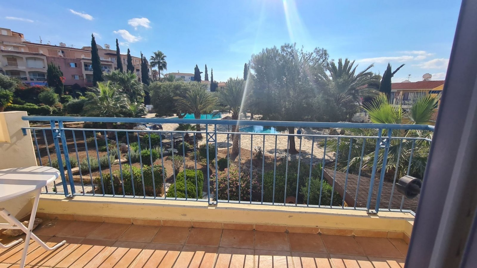 Corner Semi-Detached Villa for Sale in Regina Gardens 1 – Tombs of the Kings, Paphos

Discover this beautiful 3-bedroom corner townhouse villa for sal