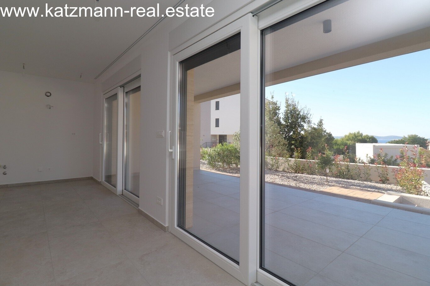 Neubau-Erdgeschosswohnung mit Garten in Strandnähe - Vodice